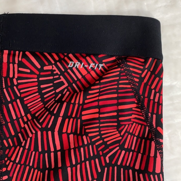 ✨Nike Dri-Fit Pro Crop Leggings✨ - Picture 8 of 8